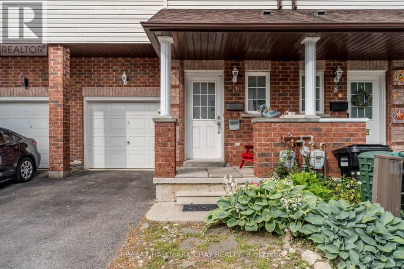 9 - 488 Yonge Street — photo 2 of 27