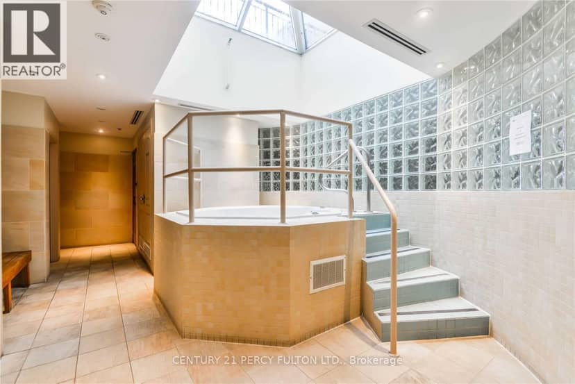 212 - 1030 Sheppard Avenue — photo 18 of 23