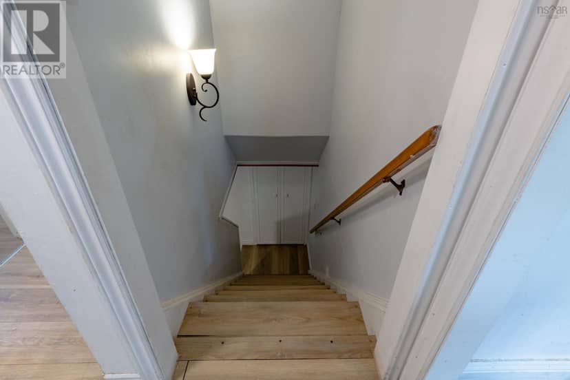 119 Harriet Street — photo 16 of 40