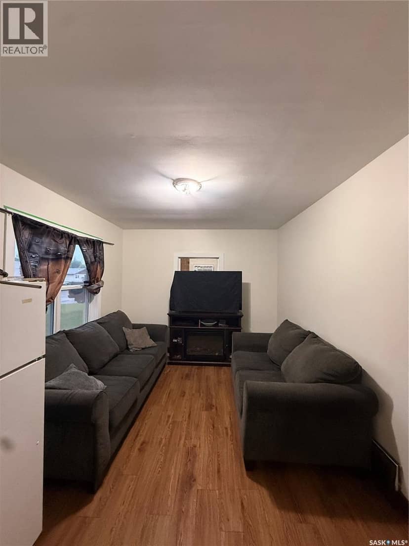 982 12th STREET W, Prince Albert, photo 2