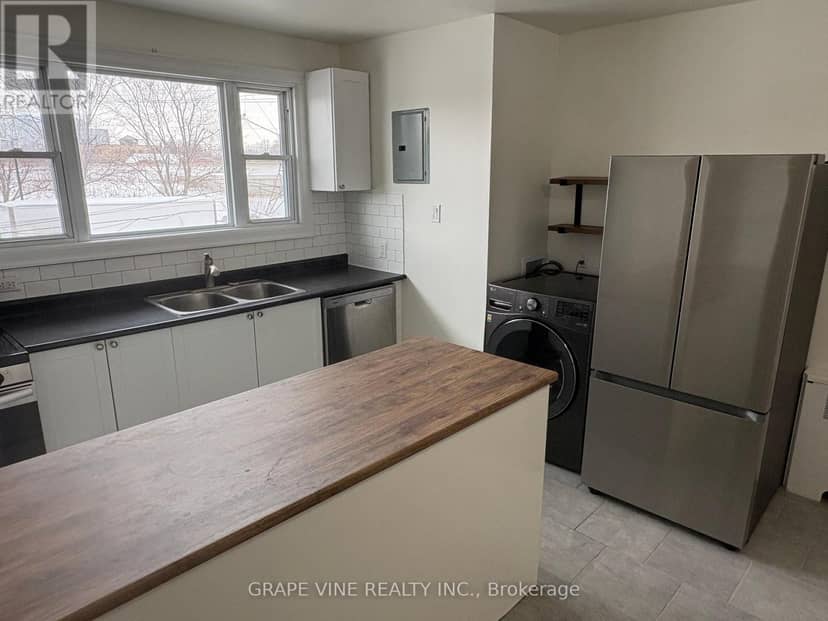 824 Kirkwood Avenue — photo 8 of 14
