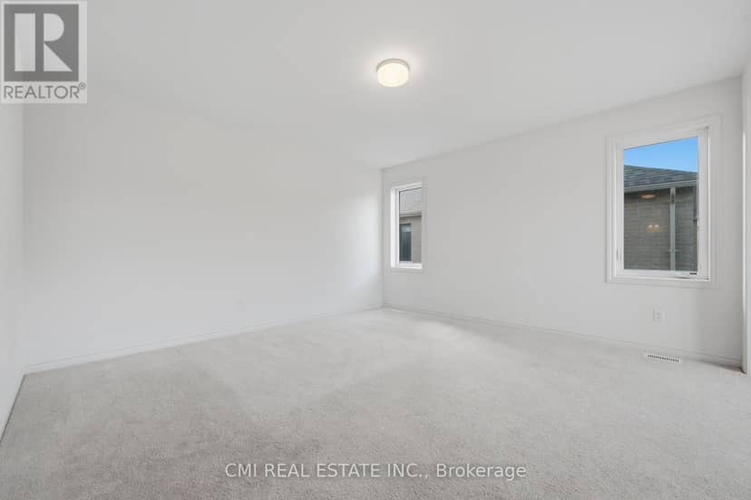 25 Bellflower Crescent — photo 27 of 40