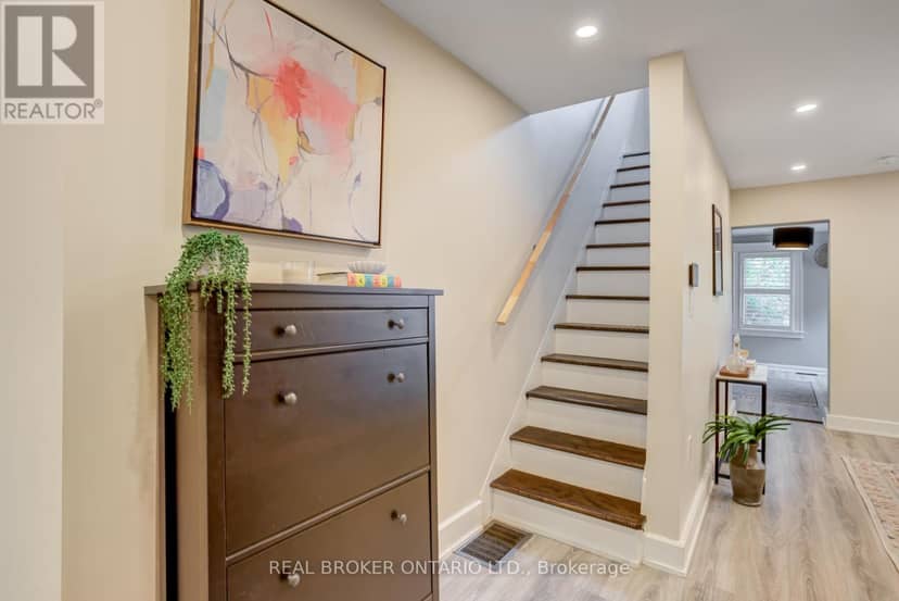 39 East Bend Avenue S — photo 17 of 26