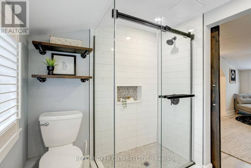 39 East Bend Avenue S — photo 23 of 26