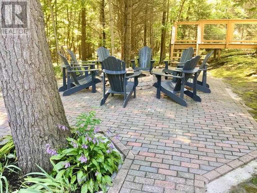 345 Thousand Islands Parkway — photo 26 of 29