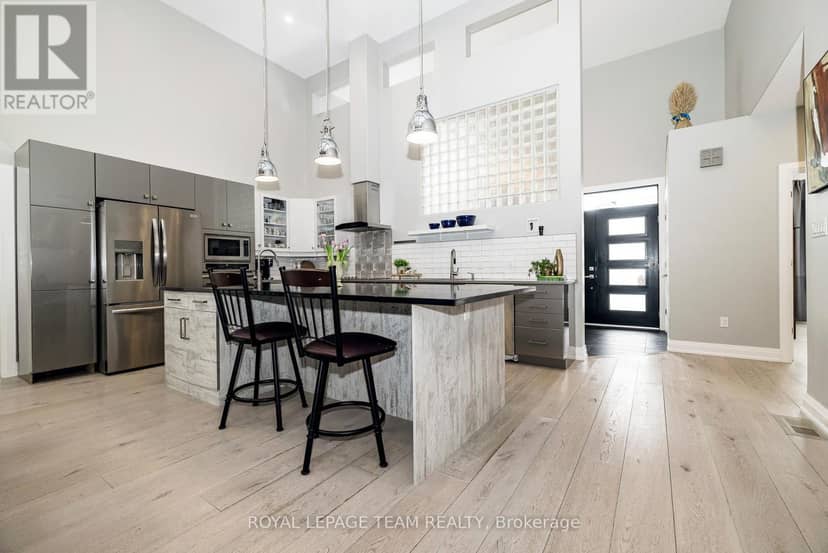 28 George Street — photo 11 of 38