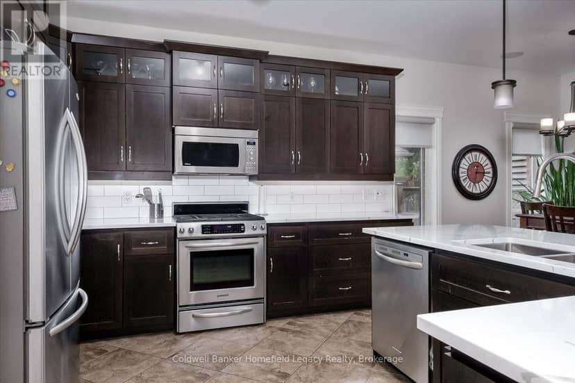 46 Trillium Crescent — photo 16 of 40
