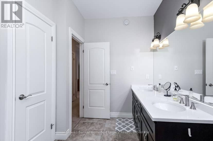 46 Trillium Crescent — photo 28 of 40