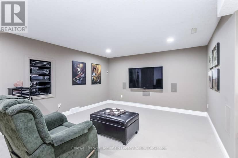 46 Trillium Crescent — photo 31 of 40