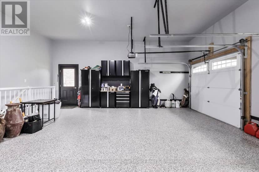 46 Trillium Crescent — photo 38 of 40