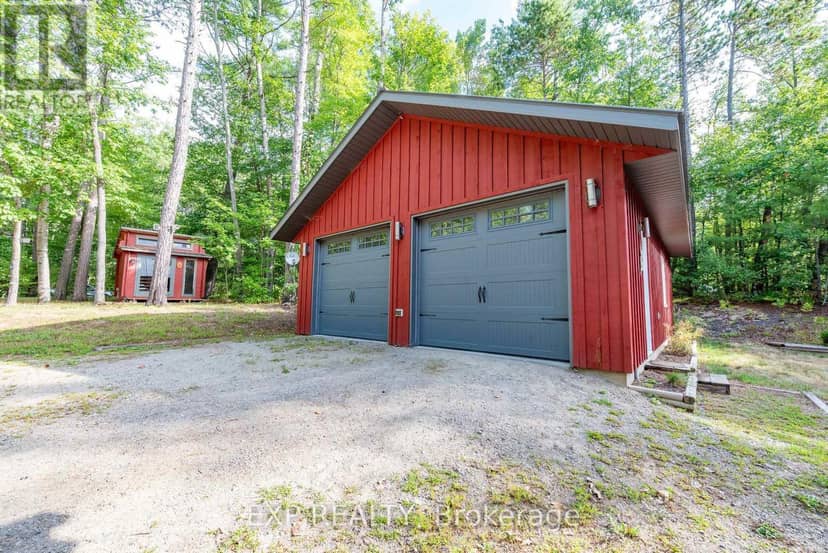 332 Lachlan Lane — photo 4 of 40