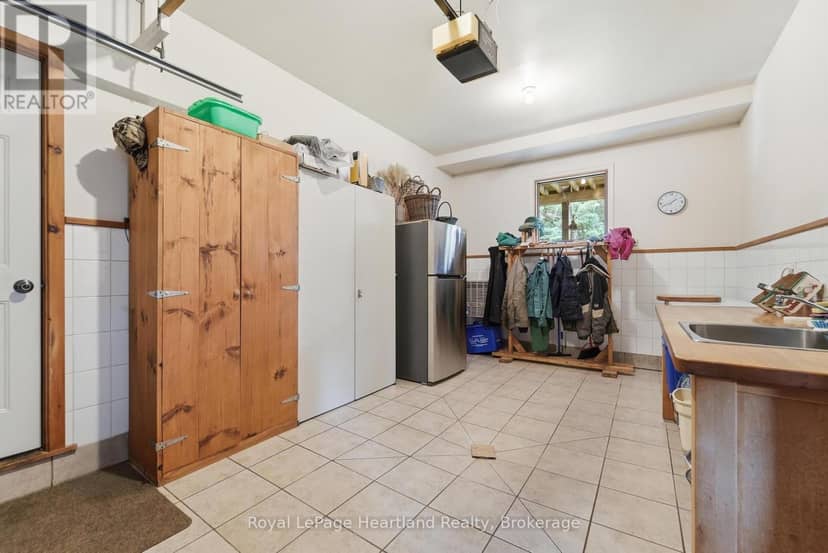 81833 London Road — photo 23 of 40
