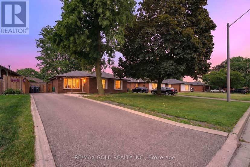 40 Devonshire Drive — photo 1 of 40