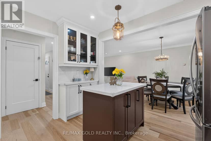 40 Devonshire Drive — photo 17 of 40