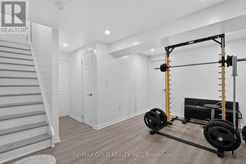 40 Devonshire Drive — photo 29 of 40