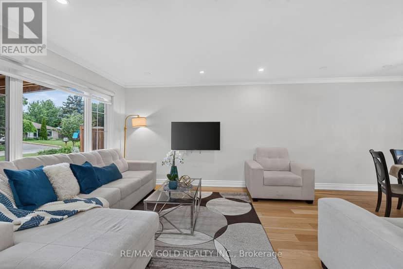 40 Devonshire Drive — photo 7 of 40