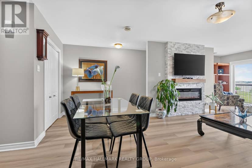 7 - 410 King Street E — photo 11 of 40