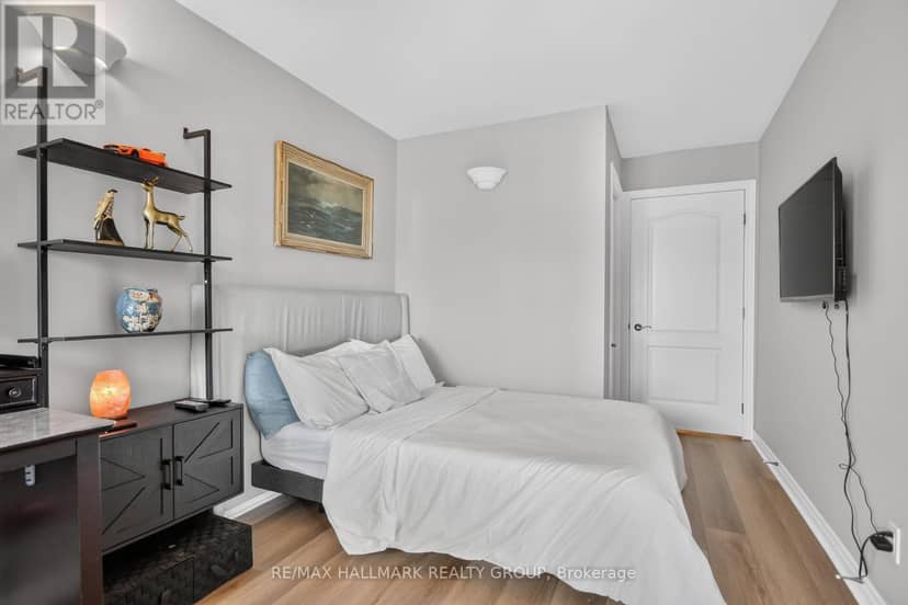 7 - 410 King Street E — photo 29 of 40
