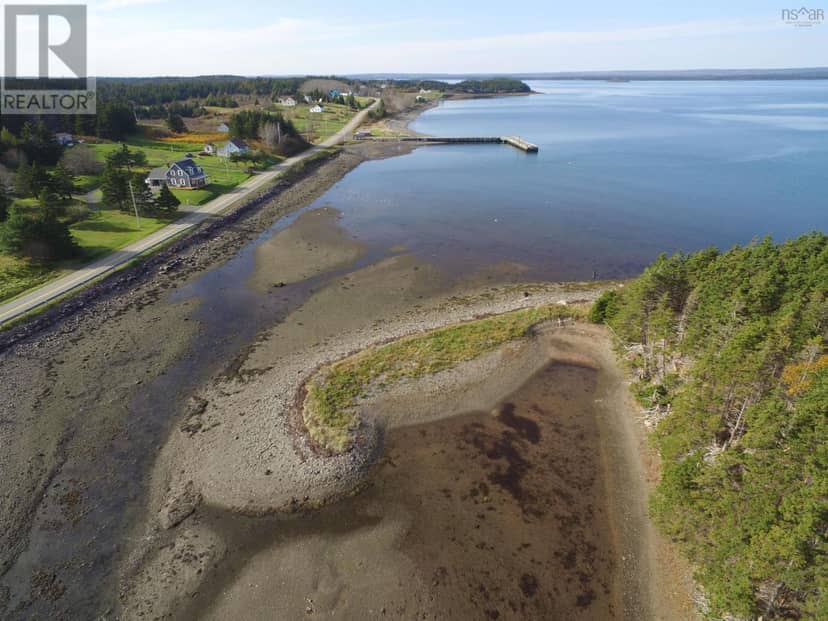 2014-31A Gull Island — photo 4 of 8
