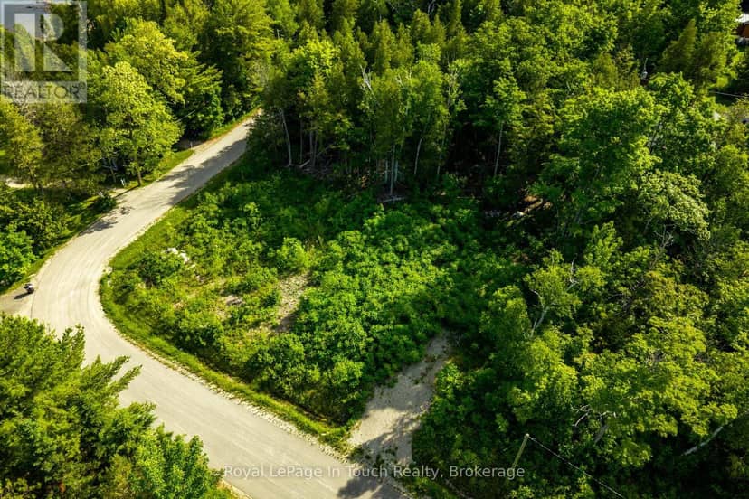 36 Seguin Crescent — photo 4 of 13