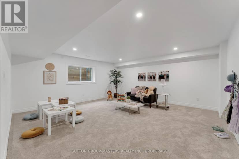 264 Old Kiln Crescent — photo 15 of 33