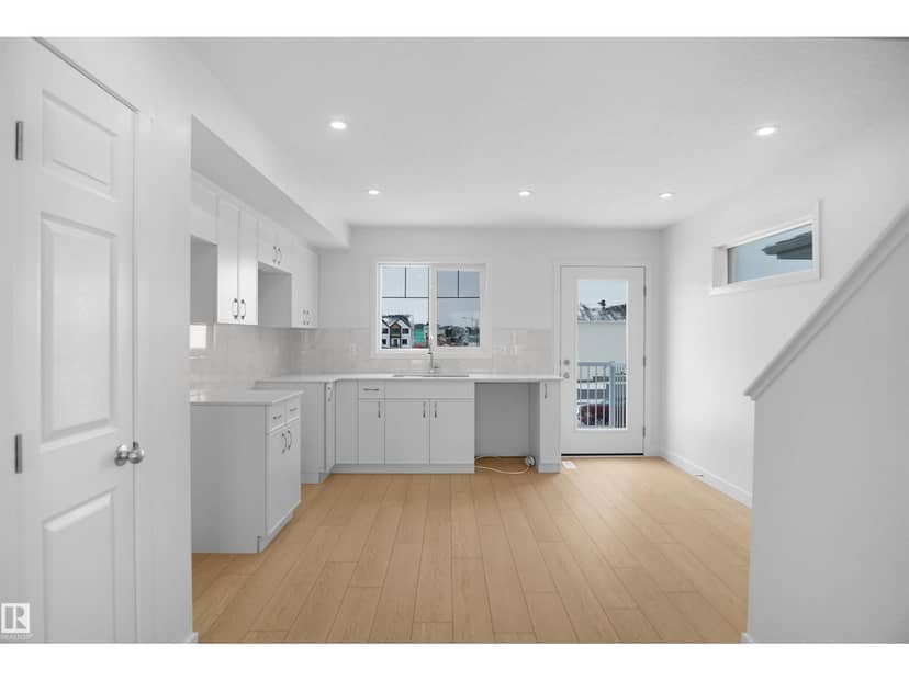 21032 24 AV NW — photo 13 of 26