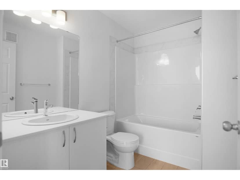 21032 24 AV NW — photo 21 of 26