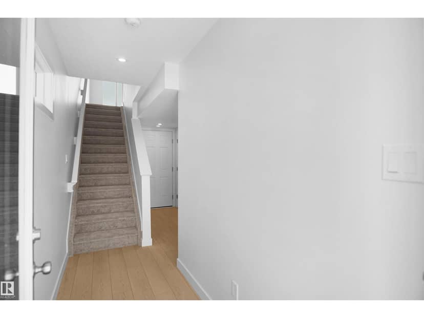 21032 24 AV NW, Edmonton, photo 3
