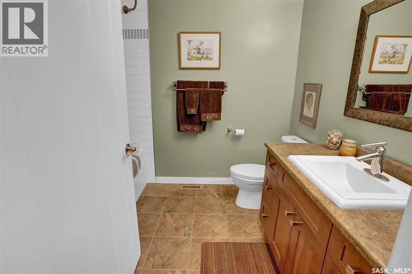 81 Kinsley PLACE — photo 20 of 40