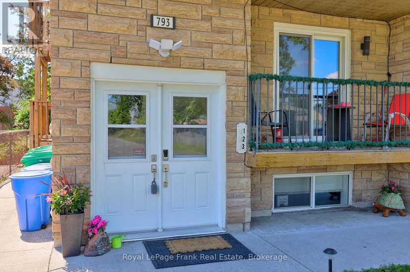 793 Crawford Drive — photo 3 of 19