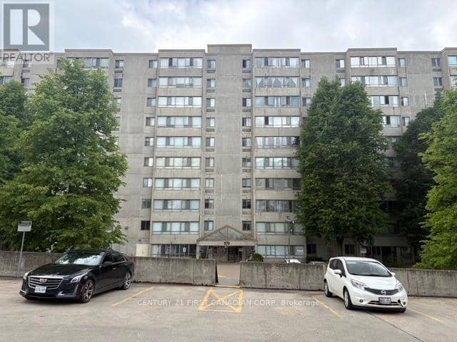 103 - 570 Proudfoot Lane — photo 1 of 9