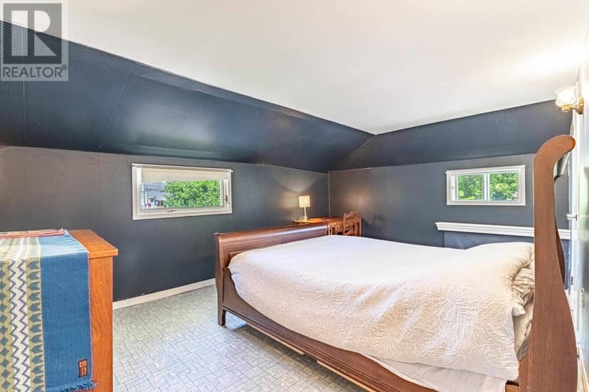 3 HOWARD Street — photo 16 of 33