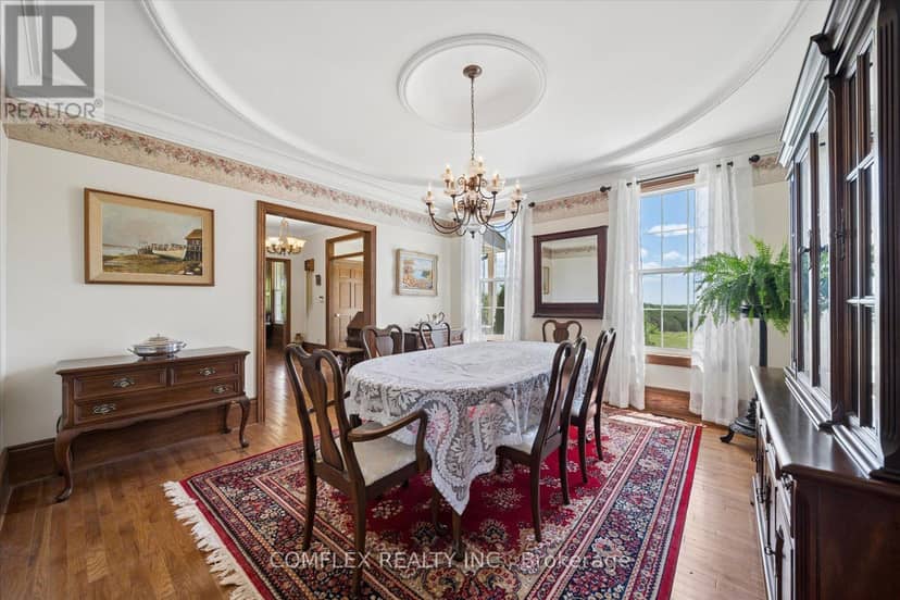 1150 Raglan Road E — photo 22 of 40