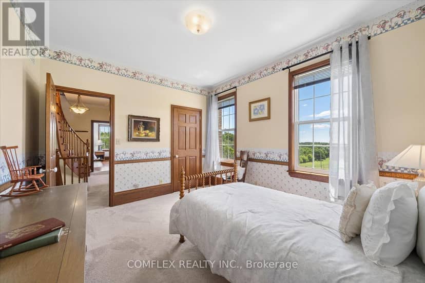 1150 Raglan Road E — photo 27 of 40