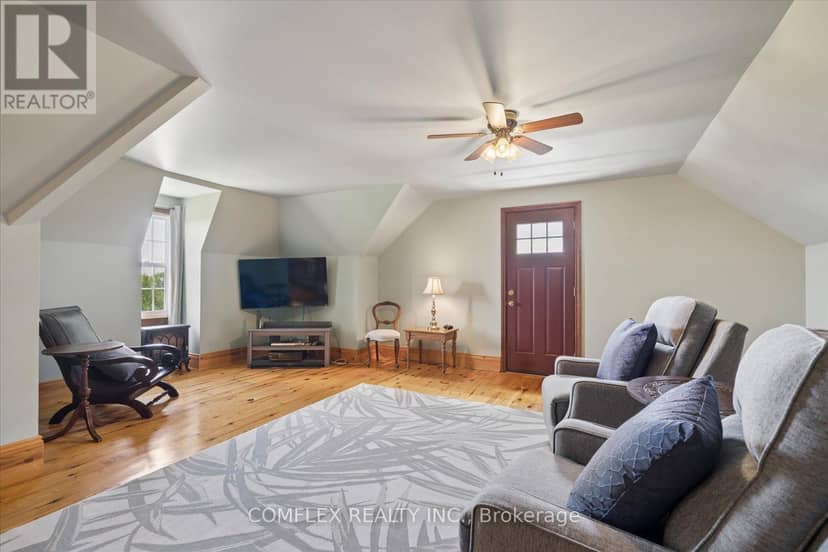 1150 Raglan Road E — photo 33 of 40