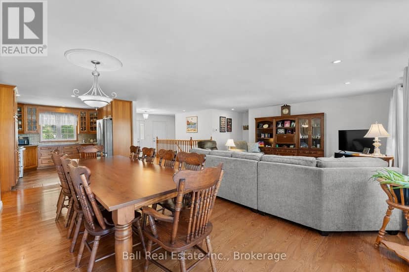 214A Centre Road — photo 21 of 40