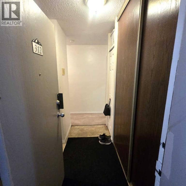 312B, 5611 9 Avenue, Edson, photo 2