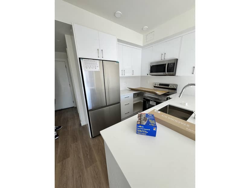 305 15739 FRASER HIGHWAY, Surrey, photo 6