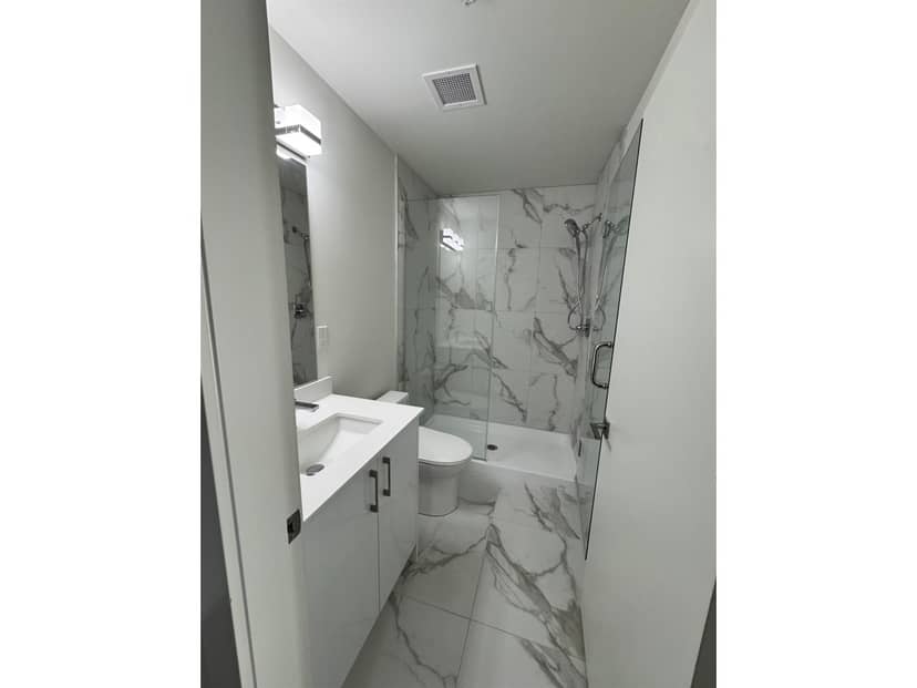 305 15739 FRASER HIGHWAY, Surrey, photo 8