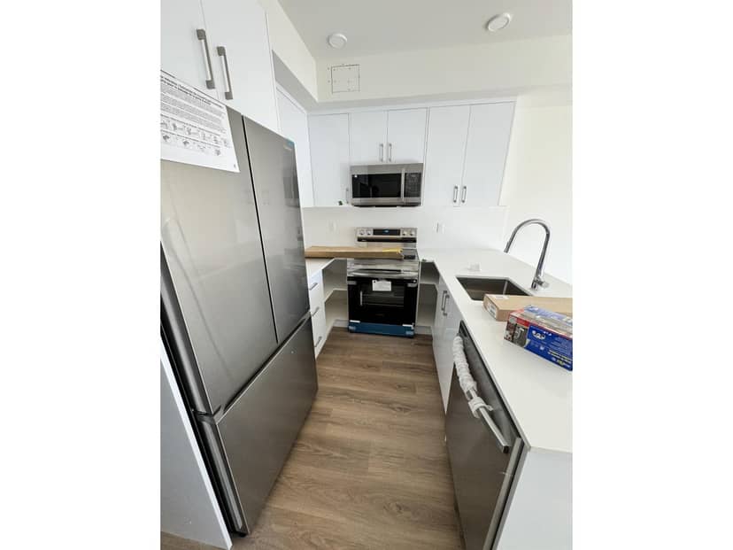 305 15739 FRASER HIGHWAY, Surrey, photo 7
