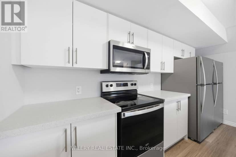 14 - 250 Penetanguishene Road — photo 14 of 31