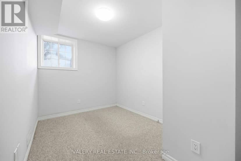 14 - 250 Penetanguishene Road — photo 17 of 31