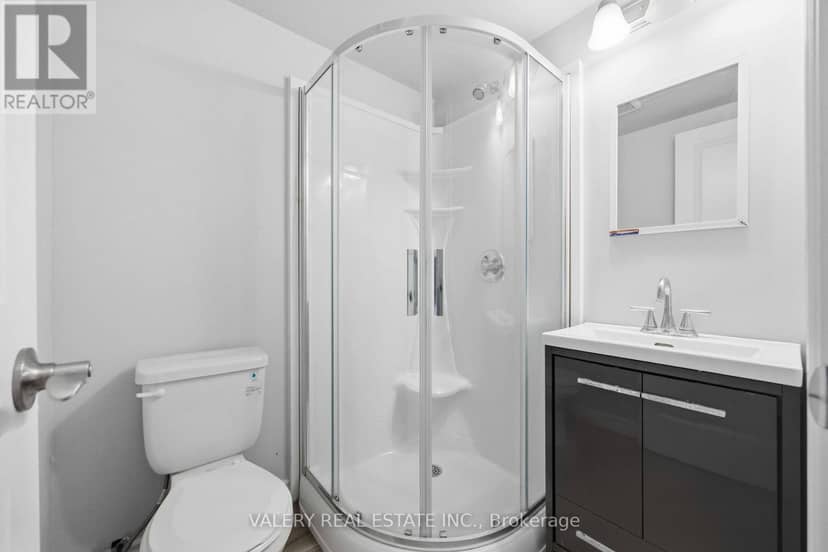 14 - 250 Penetanguishene Road — photo 19 of 31