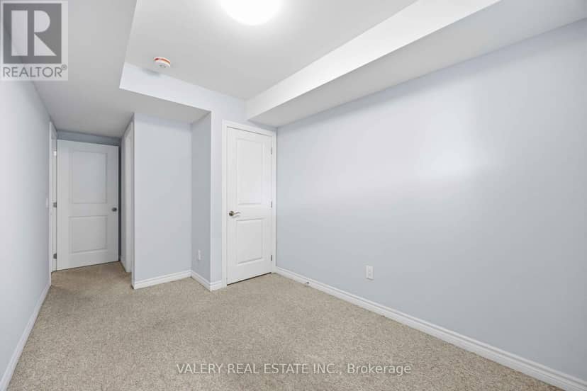 14 - 250 Penetanguishene Road — photo 22 of 31