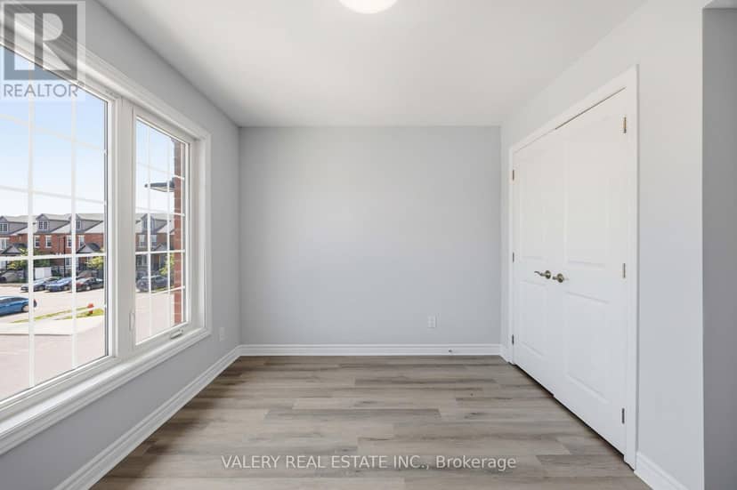 7 - 250 Penetanguishene Road — photo 16 of 30