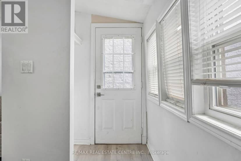 43 Whitfield Avenue — photo 6 of 40