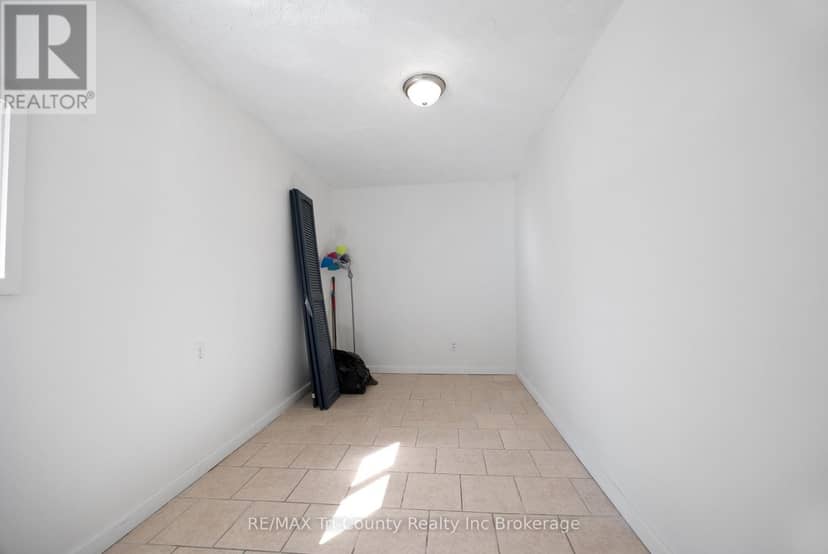 61 Brock Street E — photo 14 of 24