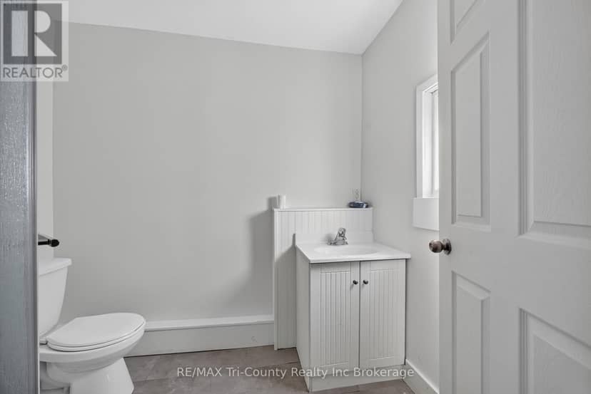 61 Brock Street E — photo 15 of 24