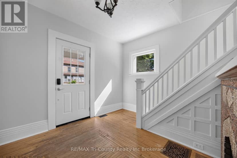 61 Brock Street E — photo 4 of 24