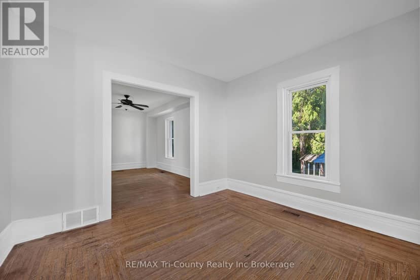 61 Brock Street E — photo 8 of 24